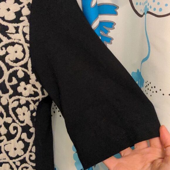 Avalanche Collection Black + White Floral Knit Bodycon Dress Faux Fur Collar Sz4 - Picture 5 of 7